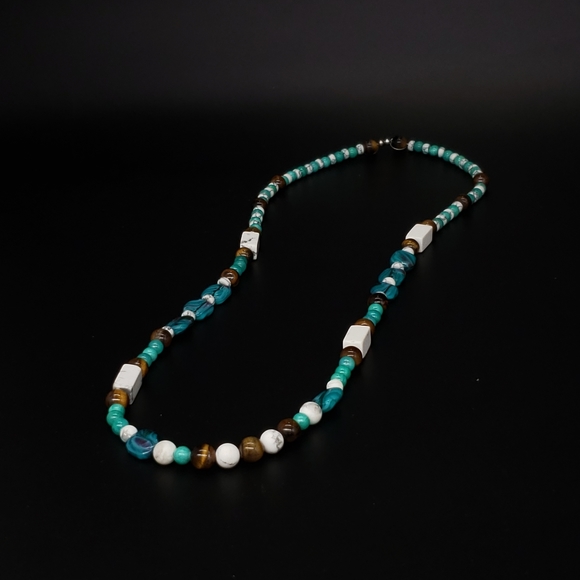Boho Beach Style Beaded Necklace - Picture 4 of 9